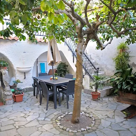 بيت للعطل Villino Annapaola فيكو إيكوينس
